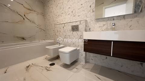 Moradia em Banda T4 Venda em Albufeira e Olhos de Água,Albufeira