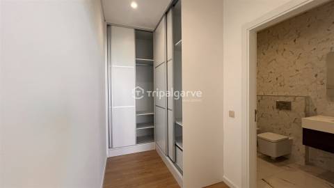 Moradia em Banda T4 Venda em Albufeira e Olhos de Água,Albufeira