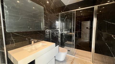 Moradia em Banda T4 Venda em Albufeira e Olhos de Água,Albufeira