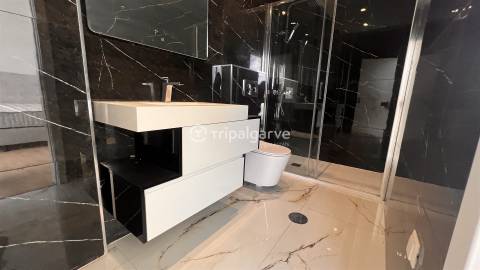 Moradia em Banda T4 Venda em Albufeira e Olhos de Água,Albufeira