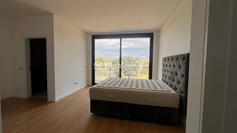 Moradia em Banda T4 Venda em Albufeira e Olhos de Água,Albufeira