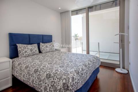 Moradia T4 Moderna com Piscina e Belos Jardins em Quinta do Lago