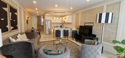 Apartamento convertido T1+1 no rés do chão em Vale do Lobo a Venda