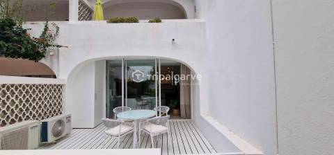 Apartamento convertido T1+1 no rés do chão em Vale do Lobo a Venda