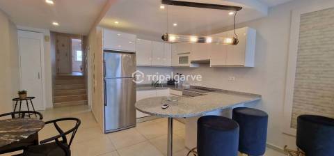 Apartamento convertido T1+1 no rés do chão em Vale do Lobo a Venda