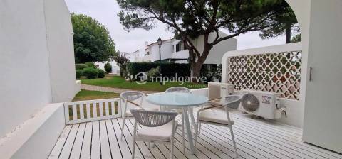 Apartamento convertido T1+1 no rés do chão em Vale do Lobo a Venda
