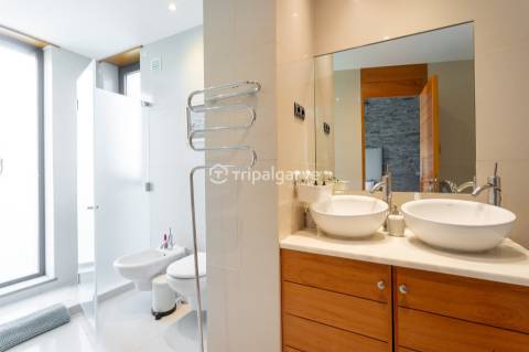 Moradia moderna  com piscina  no  campo do  Vale Do Lobo Royal Golf