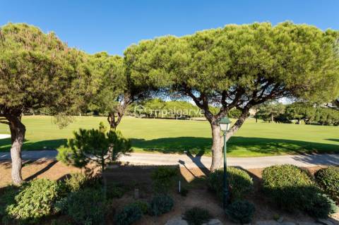 Moradia moderna  com piscina  no  campo do  Vale Do Lobo Royal Golf
