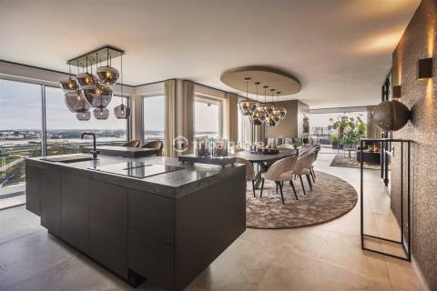 Penthouse de Luxo com 6 Quartos perto da Praia e da Marina - Vistas para o Rio Arade