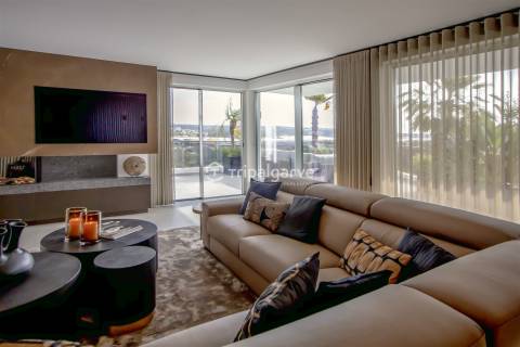 Penthouse de Luxo com 6 Quartos perto da Praia e da Marina - Vistas para o Rio Arade