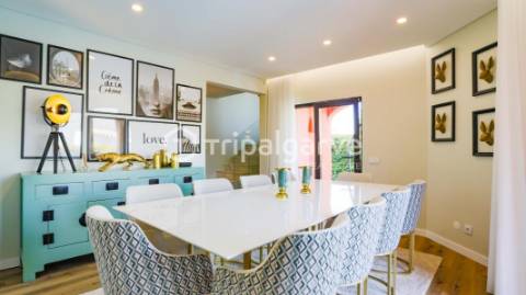 MORADIA COM 4 QUARTOS EM VILAMOURA COM PISCINA PRIVADA