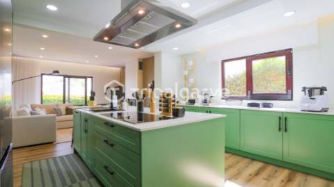 MORADIA COM 4 QUARTOS EM VILAMOURA COM PISCINA PRIVADA