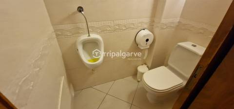 Belo Restaurante com mais de 70 couvert no centro nevrálgico de Albufeira.