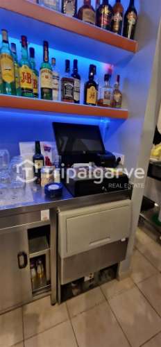 Belo Restaurante com mais de 70 couvert no centro nevrálgico de Albufeira.