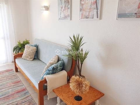 Apartamento T1 com vista mar e piscina