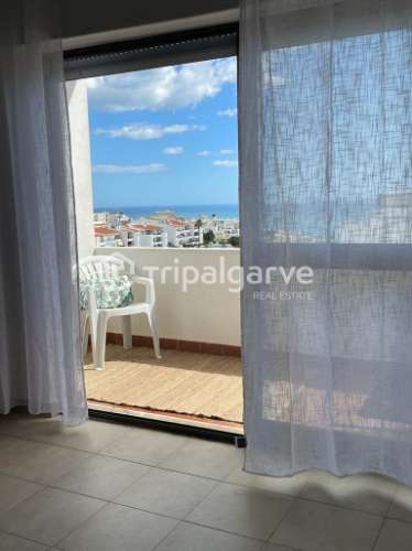Apartamento T1 com vista mar e piscina