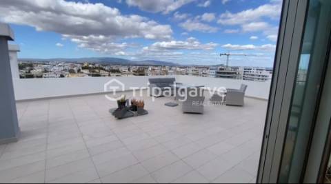 PENTHOUSE DE LUXO COM VISTA MAR NA PRAIA DA ROCHA, PORTIMÃO - ALGARVE