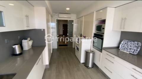 PENTHOUSE DE LUXO COM VISTA MAR NA PRAIA DA ROCHA, PORTIMÃO - ALGARVE