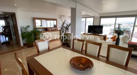 PENTHOUSE DE LUXO COM VISTA MAR NA PRAIA DA ROCHA, PORTIMÃO - ALGARVE