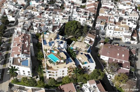 T3 Penthouse a partir de 1 200 000€ com vistas mar, num condo fechado. Centro  Alvor