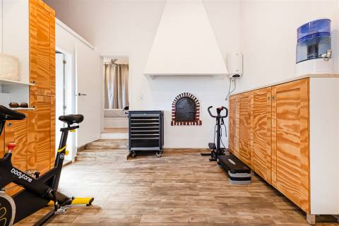 Encantadora Quinta em Albufeira com Excecional Potencial de Desenvolvimento