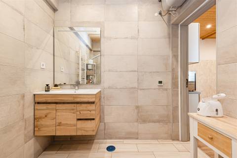 Encantadora Quinta em Albufeira com Excecional Potencial de Desenvolvimento