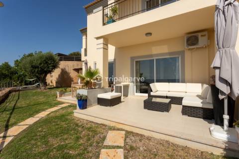 Moradia Geminada T4 Venda em Albufeira e Olhos de Água,Albufeira
