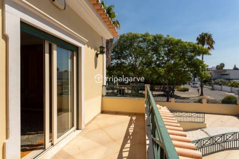 Villa de exceção em Albufeira – Luxo, conforto e localização ideal