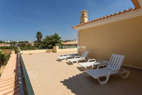 Villa de exceção em Albufeira – Luxo, conforto e localização ideal