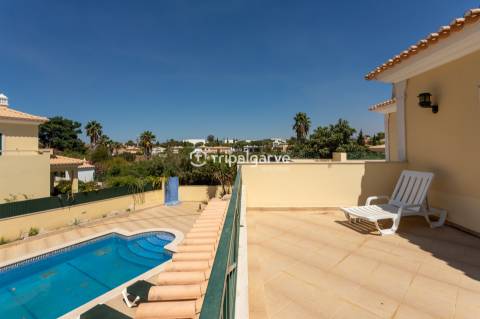 Villa de exceção em Albufeira – Luxo, conforto e localização ideal