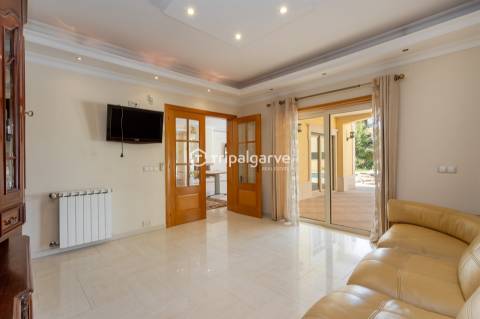 Villa de exceção em Albufeira – Luxo, conforto e localização ideal