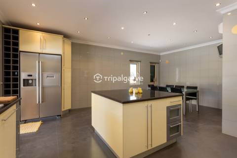 Villa de exceção em Albufeira – Luxo, conforto e localização ideal