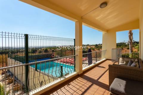 Moradia T5 Venda em Guia,Albufeira