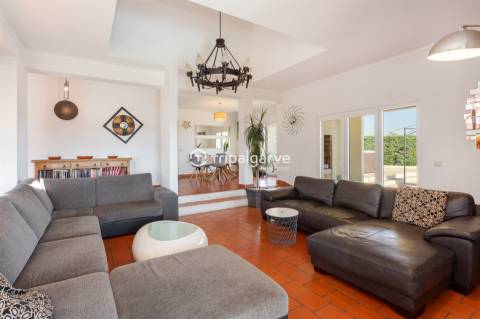 Moradia T5 Venda em Guia,Albufeira