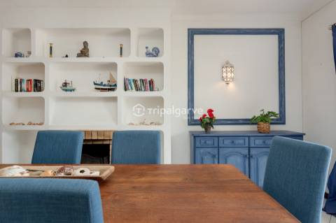 Descubra a Casa Azul - Uma Moradia no Coração da Guia/Albufeira!