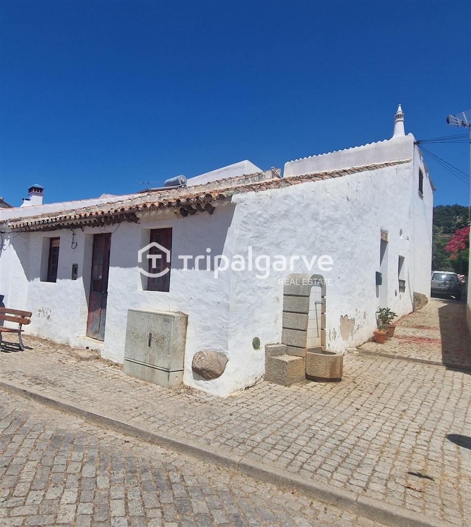 BONITA CASINHA TRADICIONAL NA ALDEIA DE CASAIS, MONCHIQUE - ALGARVE