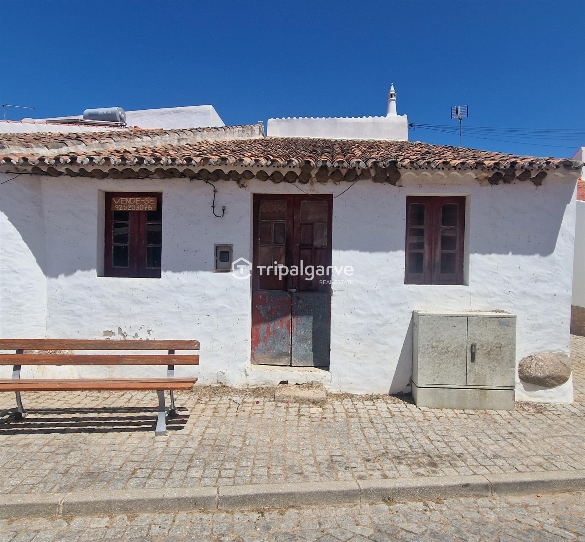 BONITA CASINHA TRADICIONAL NA ALDEIA DE CASAIS, MONCHIQUE - ALGARVE