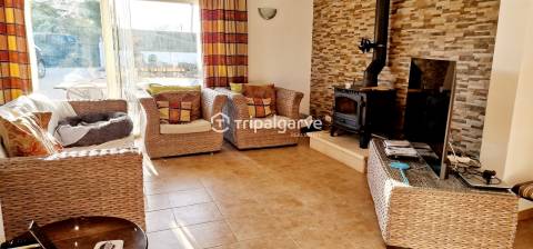 Moradia Térrea T3+1 com T1 independente, Piscina e Vista de Campo – Guia, Algarve