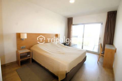 Apartamento T1+2 duplex localizado em Albufeira Galé