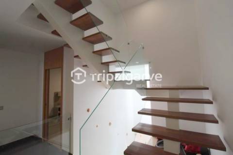 Apartamento T1+2 duplex localizado em Albufeira Galé