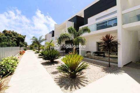 Apartamento T1+2 duplex localizado em Albufeira Galé