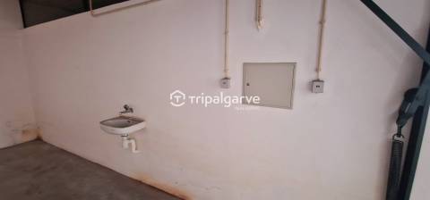 Garagem fechada à venda na Galé – Albufeira