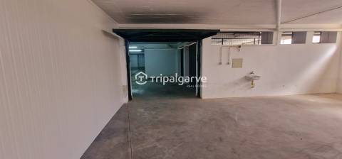 Grande garagem para varios carros ou armanezamento na Galé Albufeira