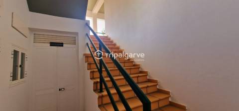 Grande garagem para varios carros ou armanezamento na Galé Albufeira