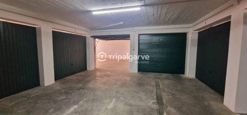 Grande garagem para varios carros ou armanezamento na Galé Albufeira