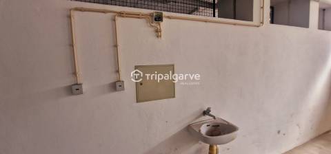 Grande garagem para varios carros ou armanezamento na Galé Albufeira