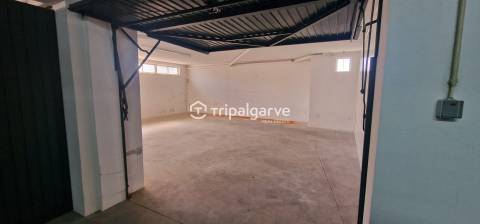 Grande garagem para varios carros ou armanezamento na Galé Albufeira
