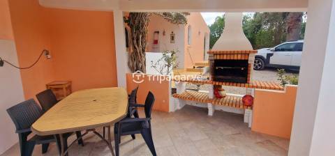 Moradia independente T3 com piscina em Lagoa