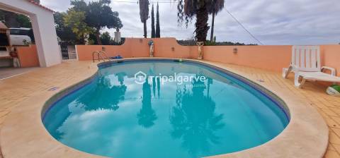 Moradia independente T3 com piscina em Lagoa