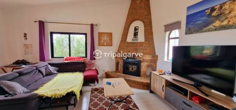 Moradia independente T3 com piscina em Lagoa